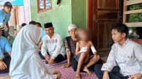 Kisah Pilu Bocah Korban Kecelakaan Truk Tanah Saat Dijenguk Tim Maesyal-Intan