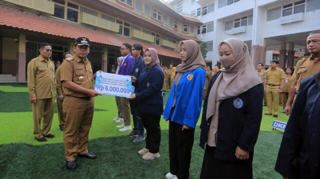 1.210 Mahasiswa Kota Tangerang Terima Bantuan Biaya Pendidikan