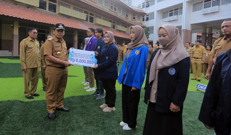 Bansos Pendidikan Pemkot Tangerang Diberikan ke 380 Mahasiswa