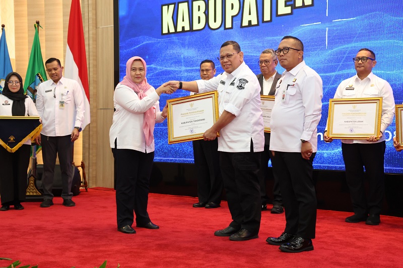 Pemkab Tangerang Raih Penghargaan Peduli HAM