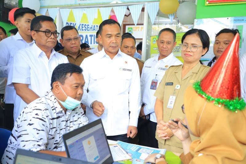 Menteri Wihaji Resmikan Program Pemeriksaan Kesehatan Gratis