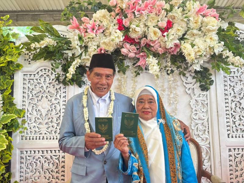 Pasangan Ambali-Aminah, 56 Tahun Bersama Kini Resmi Menikah