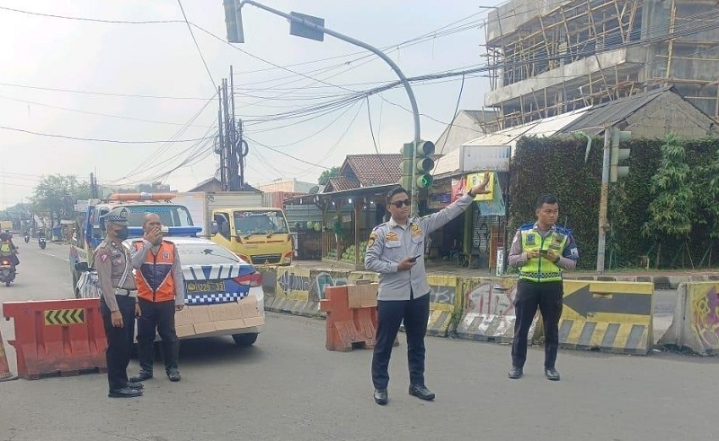 Dishub Tangerang Imbau Pengendara Hindari Jalur Banjir di Ciledug Indah