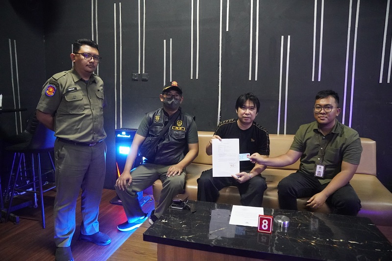 Satpol PP Tangerang Segel Tempat Hiburan di Gading Serpong