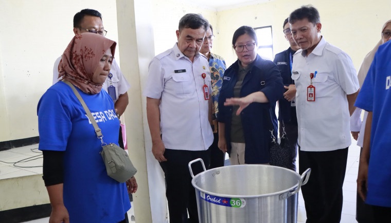 Camat Rajeg Harap Pengolahan Buah Kemiri dan Tempe Atasi Kemiskinan