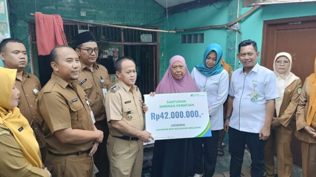 Pemkot Tangerang Berikan Santunan Kematian untuk Petugas Sosial
