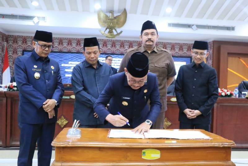 Pemkot Tangerang dan DPRD Sepakati Raperda Perubahan Pajak dan Retribusi