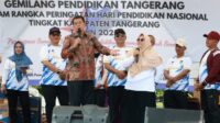 Peringati Hardiknas, Bupati Tangerang Beri Voucher Umroh untuk Guru