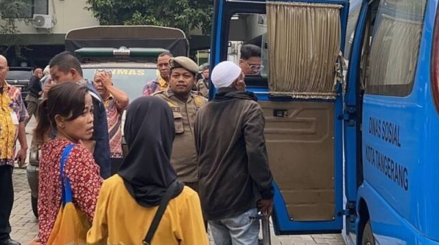 Satpol PP Kota Tangerang Tertibkan Tunawisma