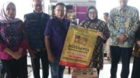 Wabup Intan Tinjau Operasi Pasar Minyak Goreng di Tigaraksa