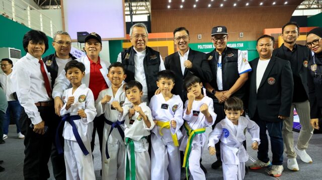 Walikota Tangsel Buka Tangsel Open Taekwondo 2025
