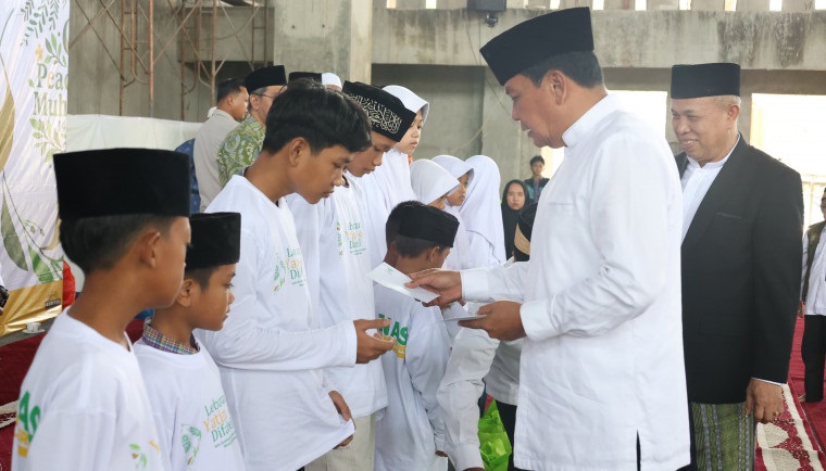 Bupati Tangerang Hadiri Santunan Yatim dan Pengajian Akbar
