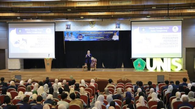 Disnaker Kota Tangerang Gelar Penyuluhan Kerja Perdana di UNIS