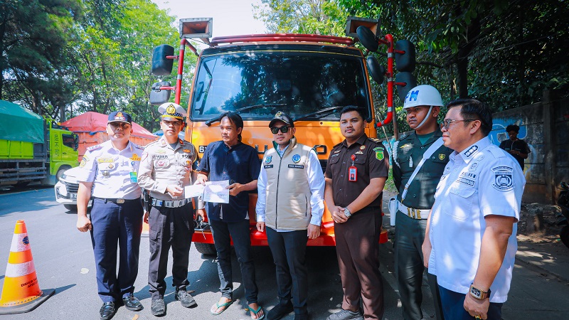 Pemkot Tangsel Tindak Tegas Truk Bertonase Besar