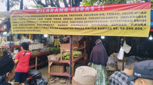 Camat Ciledug Sosialisasikan Penataan PKL Pasar Lembang