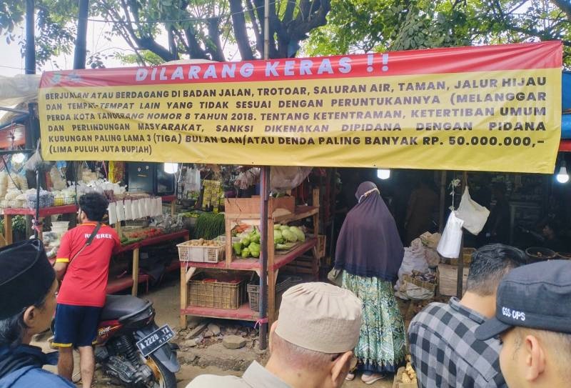 Camat Ciledug Sosialisasikan Penataan PKL Pasar Lembang
