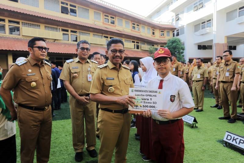 Pemkot Tangerang Lepas Siswa Sekolah Rakyat