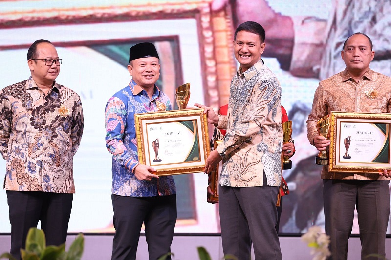 PIMRED Award 2025, Turidi Susanto dan Pemkot Tangerang Raih Penghargaan