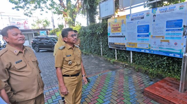 Napak Tilas di SMP 1 Tangerang, Sachrudin Kenang Masa Putih Biru