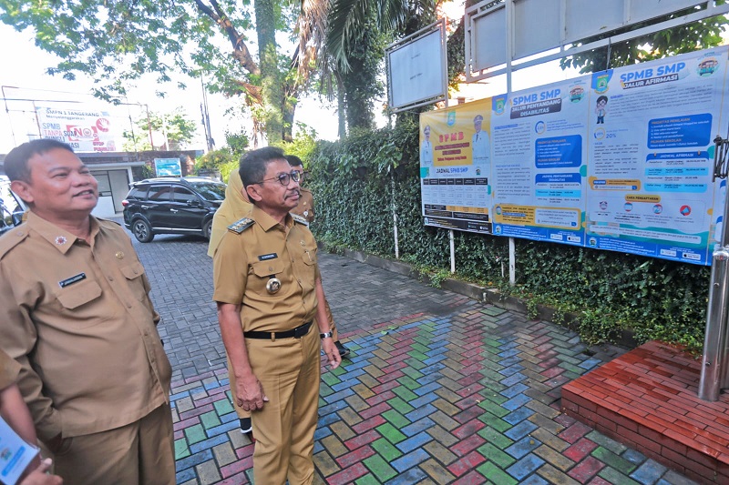 Napak Tilas di SMP 1 Tangerang, Sachrudin Kenang Masa Putih Biru