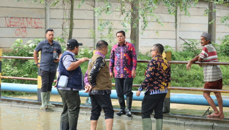 Bupati Tangerang Tinjau Lokasi Banjir di Tigaraksa