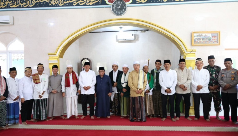 Bupati Tangerang Gelar Jumling di Masjid Jami Hidayatussolihin