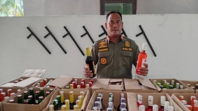 Satpol PP Kota Tangerang Sita 173 Botol Miras