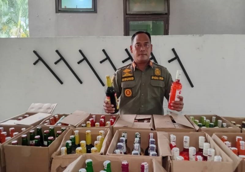 Satpol PP Kota Tangerang Sita 173 Botol Miras
