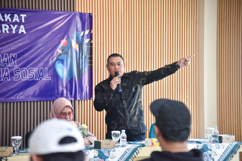 Warga Pondok Karya Dapat Pelatihan Videografi dan Etika Bermedsos
