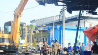 Satpol PP Tertibkan PKL Liar di Sekitar Pasar Anyar