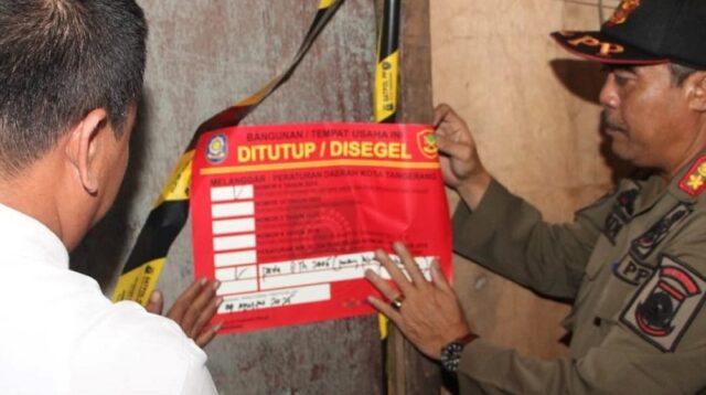 Satpol PP Tangerang Segel Bangunan Diduga Jadi Lokasi Prostitusi