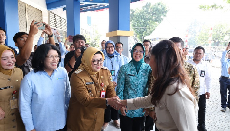 Wabup Tangerang Dampingi Menkomdigi Tinjau Cek Kesehatan Gratis