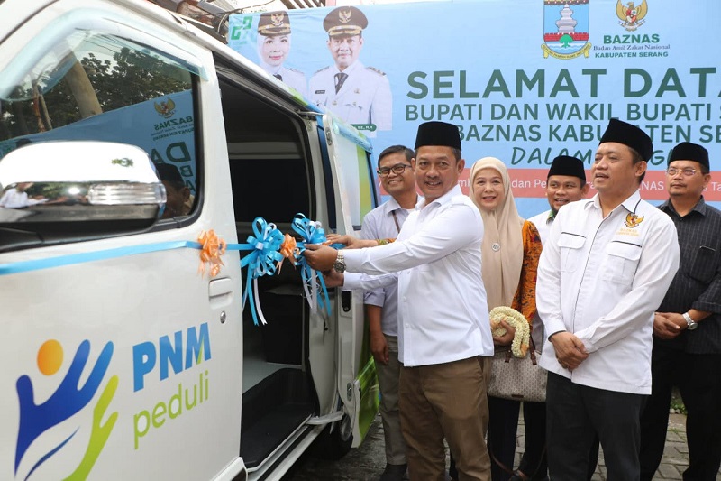 Baznas Serang Terima Bantuan Mobil Ambulans dari PNM