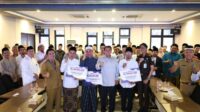 Bupati Tangerang Serahkan Bantuan Program Sanitren
