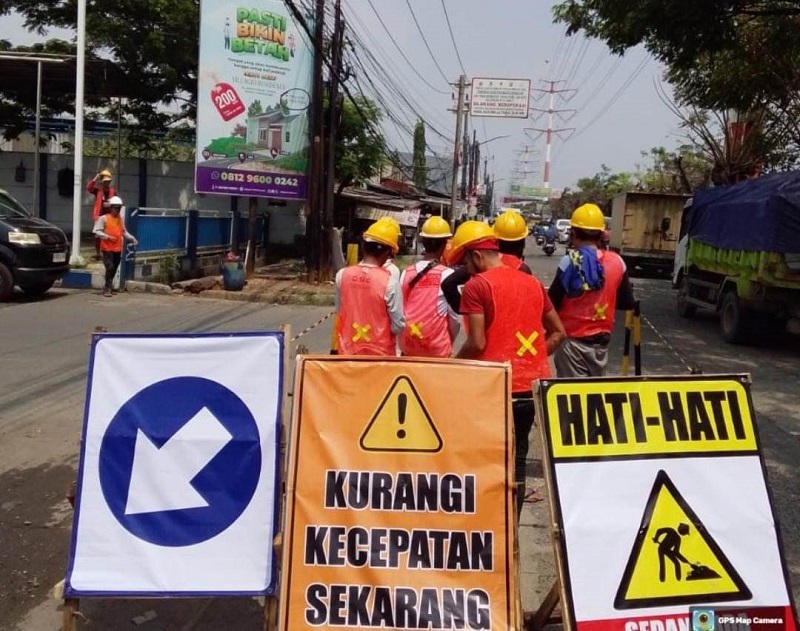 Perumdam TKR Gerak Cepat Tangani Pipa Bocor di Jalan Cadas–Kukun