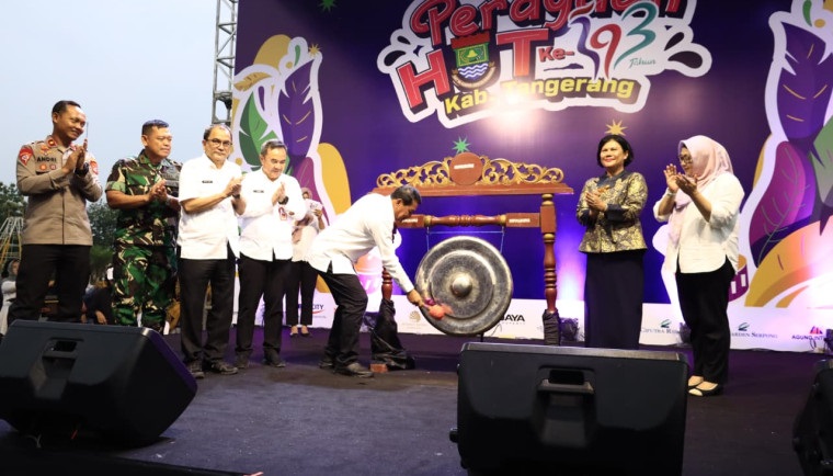 Bupati Tangerang Buka Pergelaran Seni dan UMKM