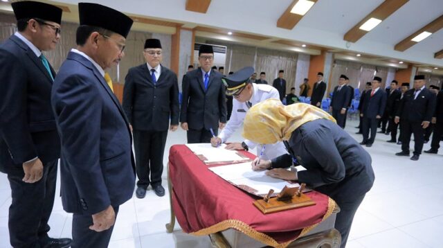 PELANTIKAN Sachrudin Lantik 112 Pejabat, Dorong Adaptasi Cepat dan Pelayanan Publik Maksimal