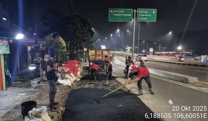 Perumda TB Perbaiki Jalan Gatot Subroto Terdampak Galian Pipa