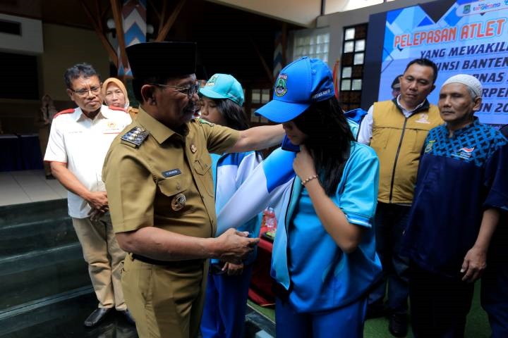 SACHRUDIN ATLIT Sachrudin Lepas Atlet ke POPNAS XVII dan PEPAPERNAS XI Jakarta