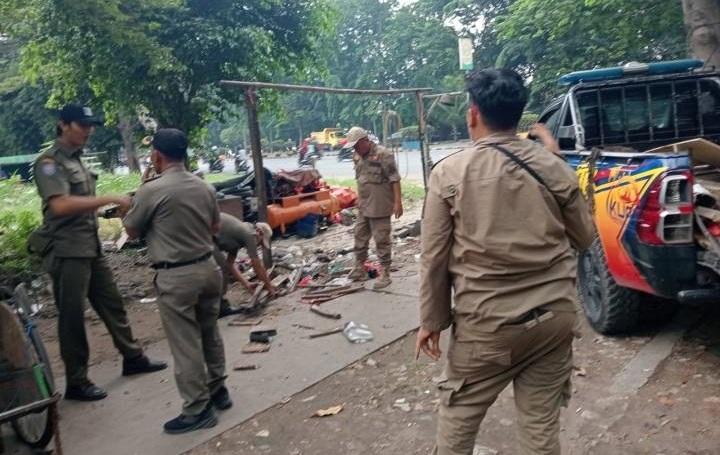 Pemkot Tangerang Tertibkan Bangunan Liar di Sekitar Mal Balekota