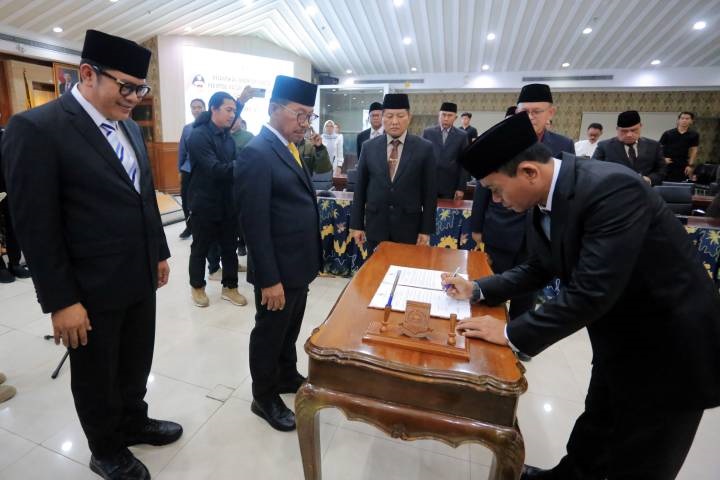 SACHRUDIN LANTIK Sachrudin Lantik Dirut Perumda Pasar, Ubah Tantangan Jadi Peluang untuk Sejahterakan Rakyat