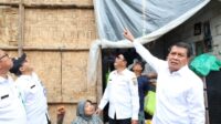 Bupati Tangerang Tinjau Rumah Roboh Akibat Hujan dan Angin di Kresek