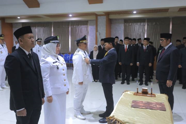 Lantik 183 Pejabat, Sachrudin Tegaskan Proses Bersih dan Tanpa Transaksi