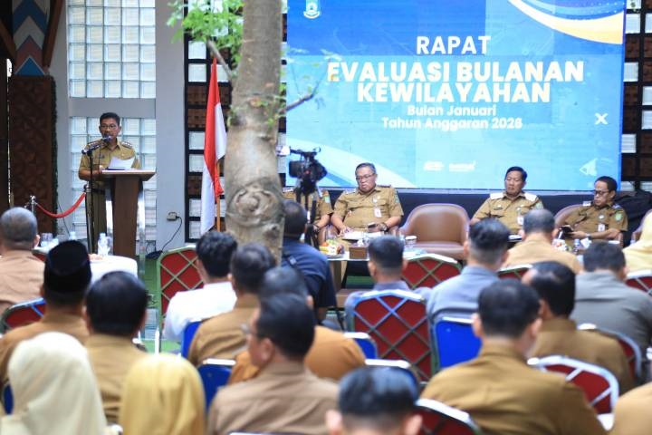 Rapat Evaluasi Perdana, Sachrudin Tegaskan 2026 sebagai Tahun Kualitas