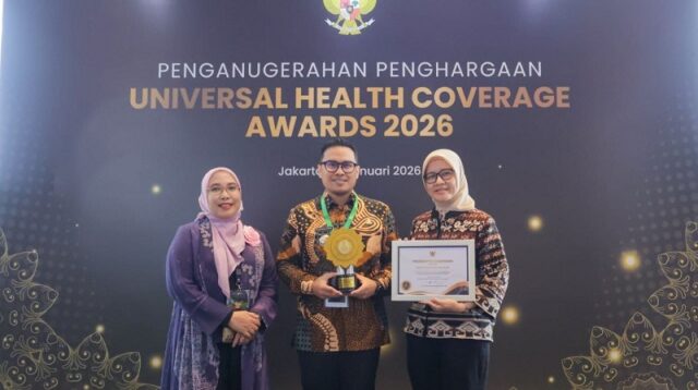 Cakupan Jaminan Kesehatan Tangsel Diapresiasi, Raih UHC Award Kategori Kota Madya