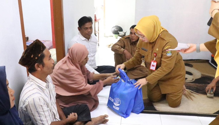 Wakil Bupati Tinjau Progres Pembangunan RTLH di Desa Pasir Bolang