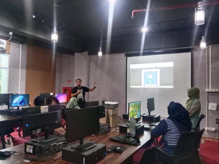 DPAD Kota Tangerang Gelar Kelas Excel untuk Tingkatkan Literasi Digital Warga
