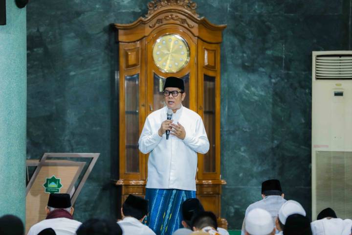 Tarawih Perdana, Maryono Ajak Warga Jaga Semangat Ramadan