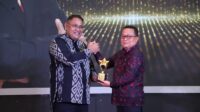 Menag Terima Golden Leader Award dari JMSI