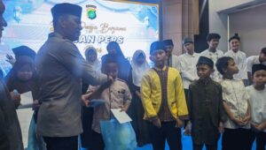Polres Metro Tangerang Buka Puasa Bersama Wartawan dan Santuni Anak Yatim